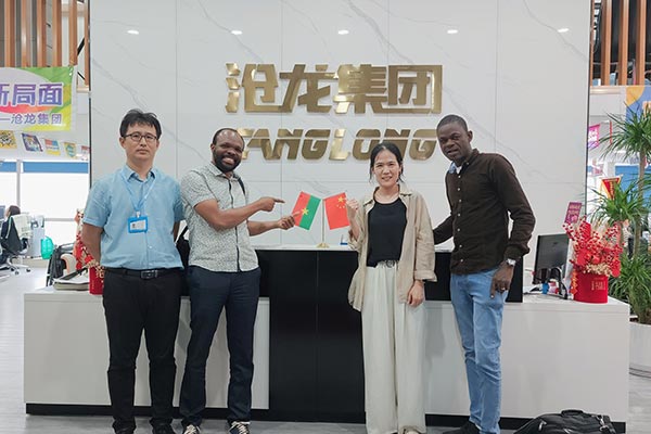 布基纳法索客户