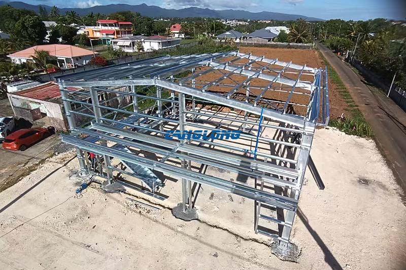 瓜德罗普夹层仓库